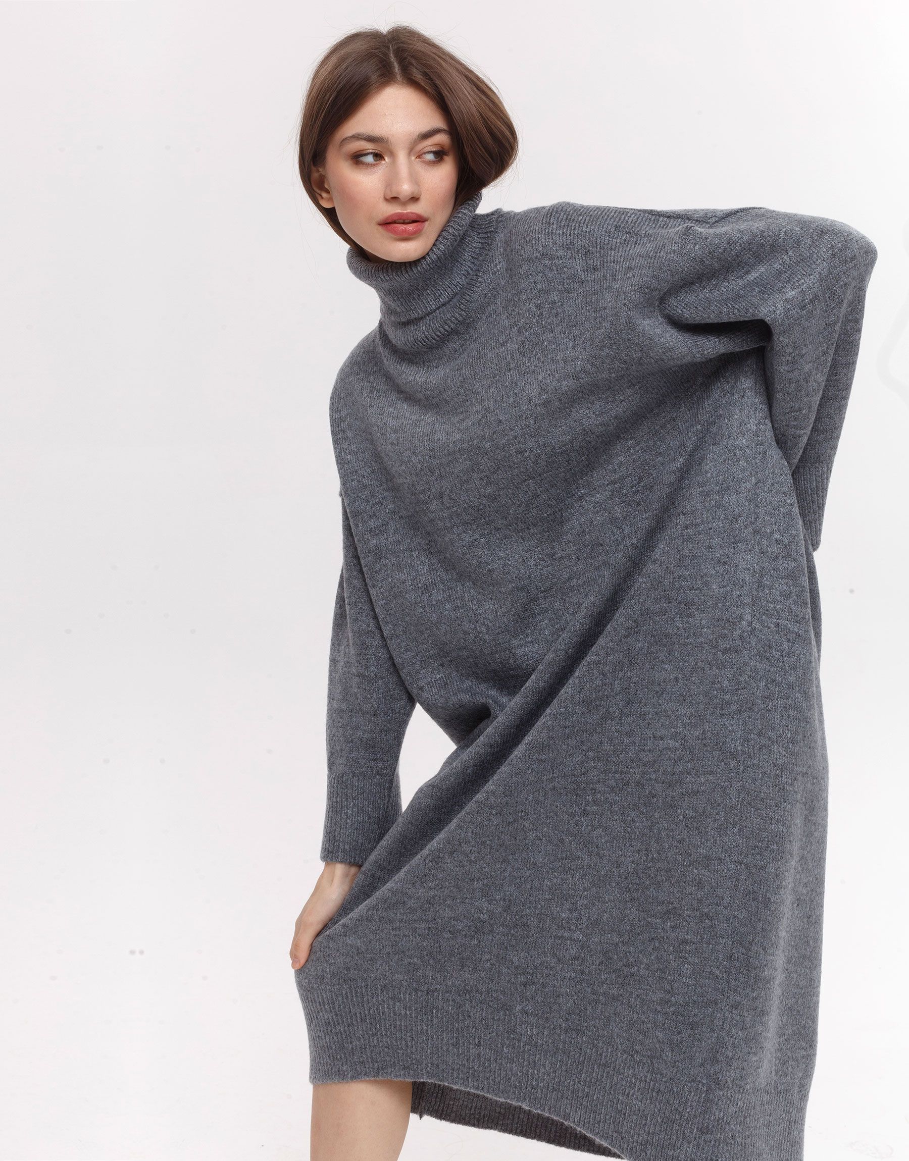 Вязаное платье-свитер BOO