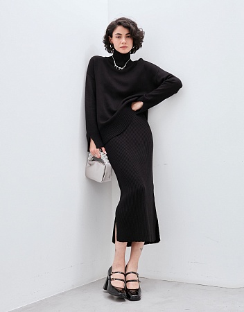 Магазин одежды Shoppingcore.ru. Купить одежду: актуальные коллекции женской одежды и мужских аксессуаров. картинка Комплект одежды: свитер и юбка от магазина Shoppingcore.ru