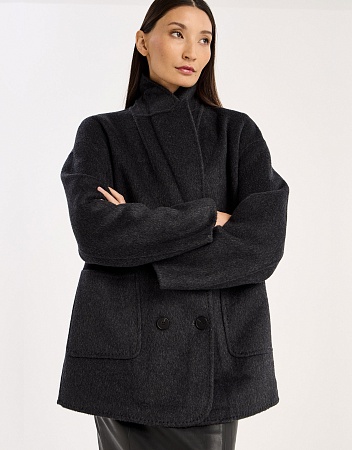 Полупальто женское – пальто-пиджак с поясом | 2025 | Бесплатная примерка картинка {Полупальто женское 2025 — пальто-пиджак серого цвета с поясом} от магазина Shoppingcore.ru