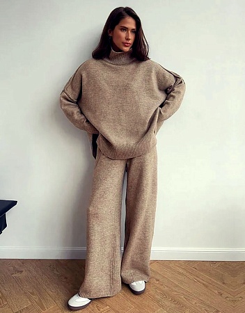 Вязаный костюм DEEZ Вязаный костюм DEEZ