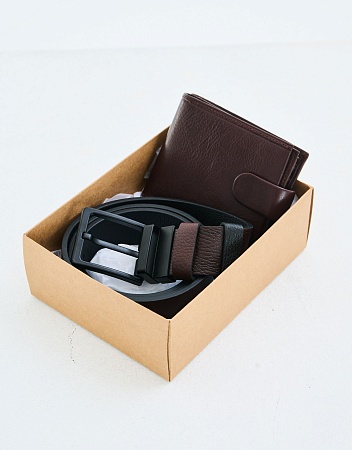 Подарочный мужской набор ремень и кошелек Подарочный мужской набор ремень и кошелек