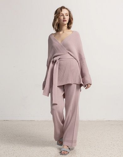 картинка Вязаный костюм MAKI магазин Shoppingcore являющийся официальным дистрибьютором в России   Вязаный костюм MAKI от магазина Shoppingcore