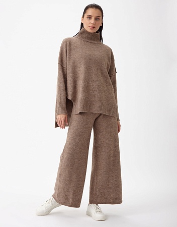 Вязаный костюм DEEZ Вязаный костюм DEEZ